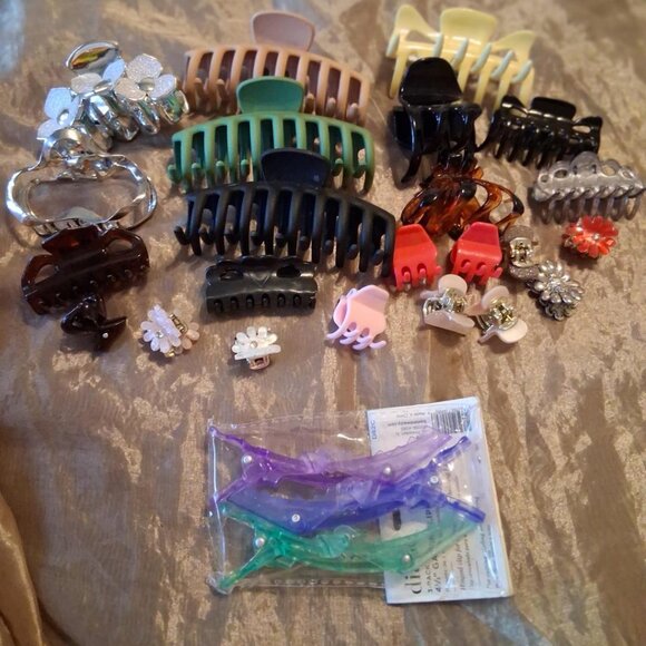 Large lot of Assorted Hair Accessories - Vintage to Mod main image 2